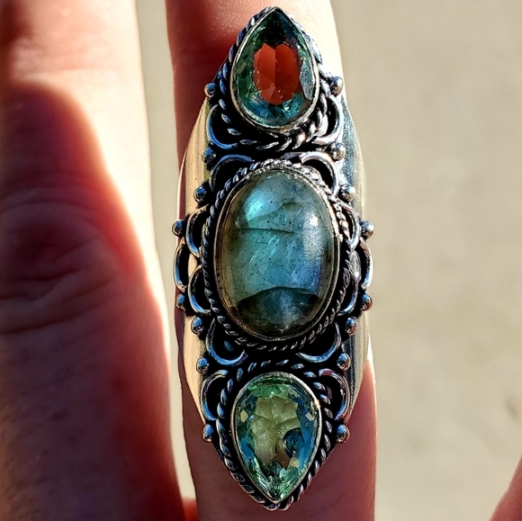 New Labradorite & Tsavorite 925 Silver Statement Ring. - Picture 14 of 14